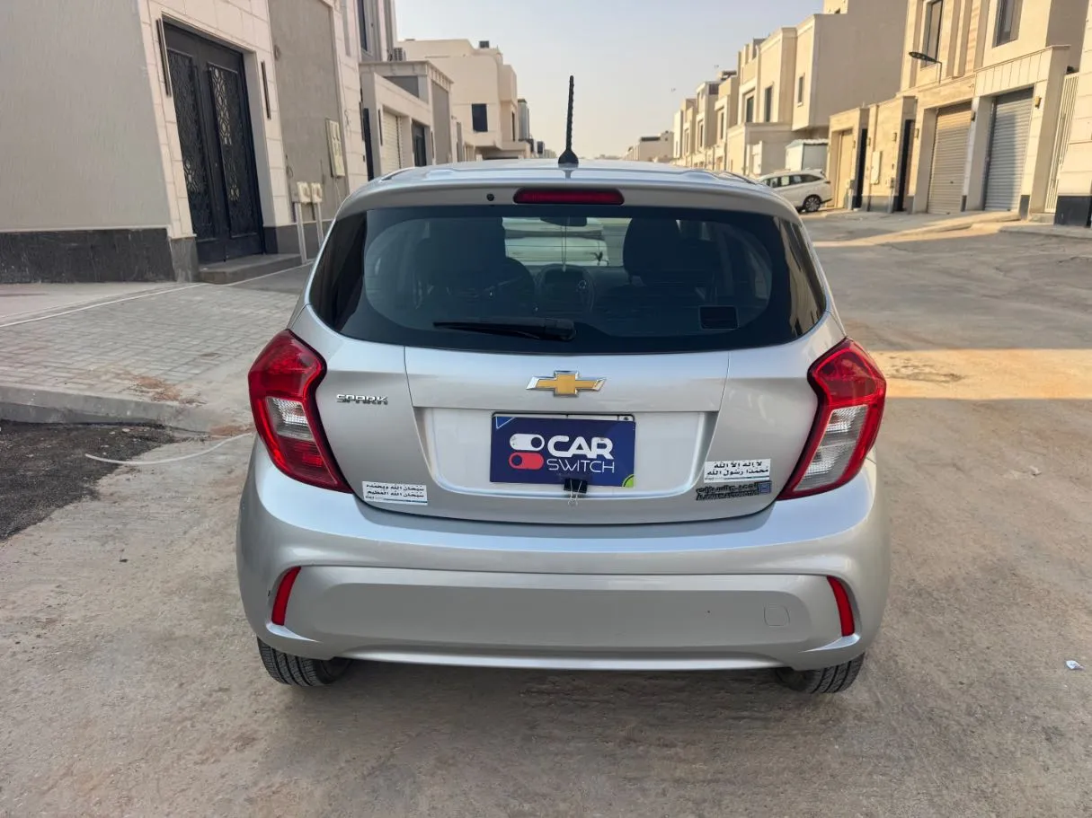 Car image 6