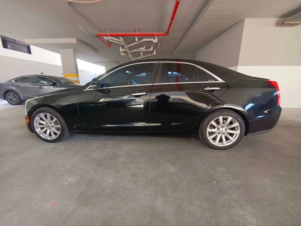 Car image 8