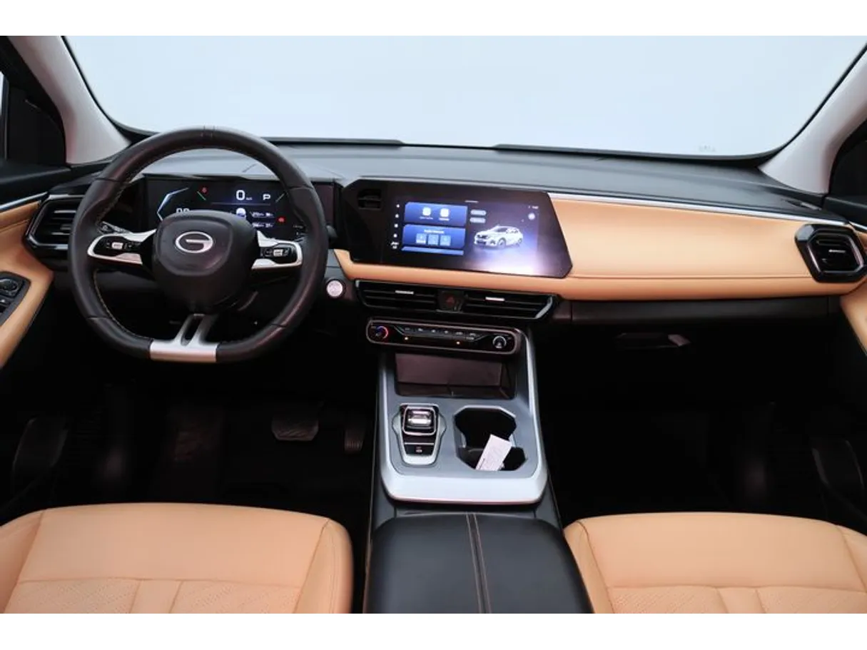 Car image 14