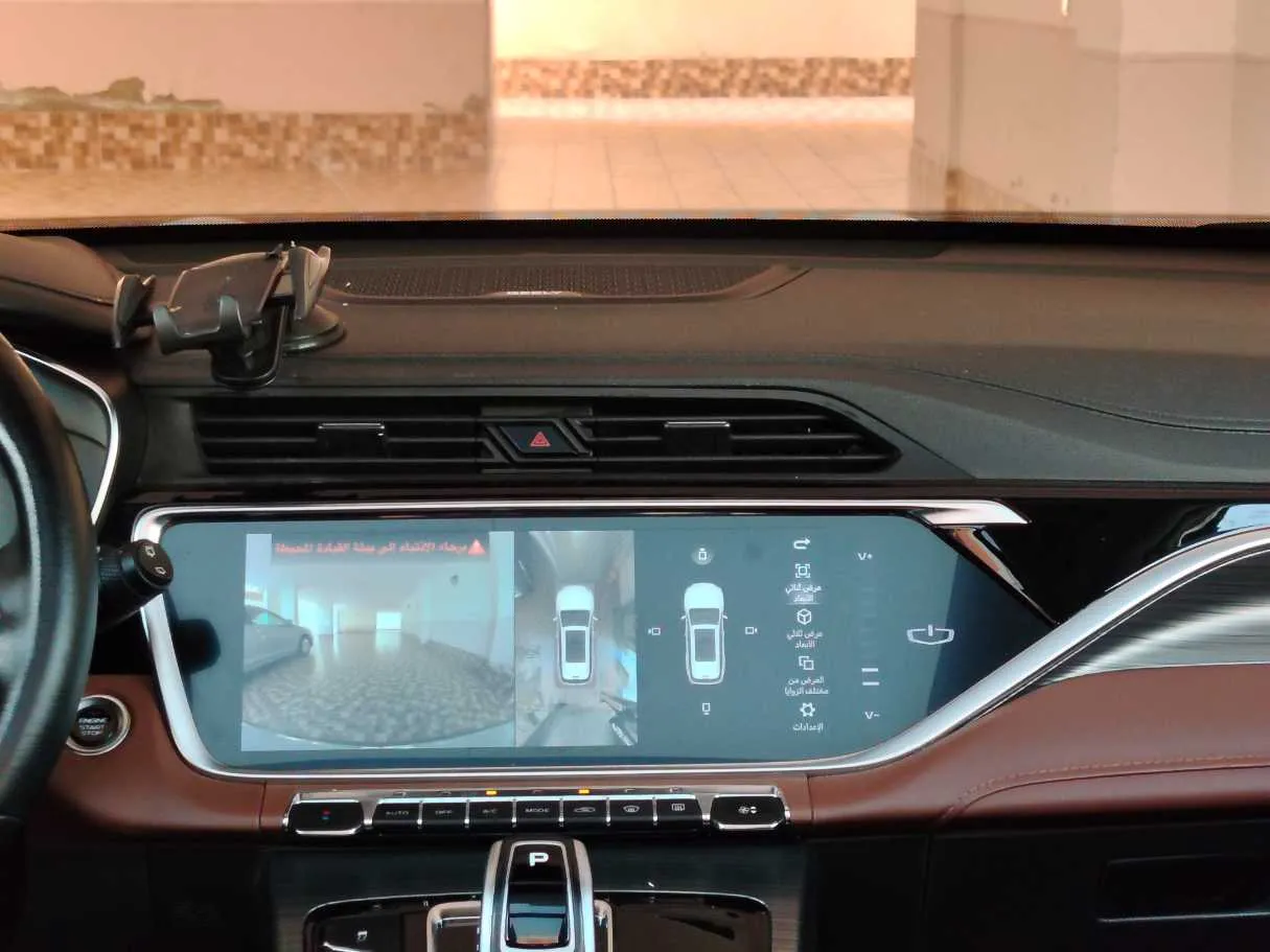 Car image 24