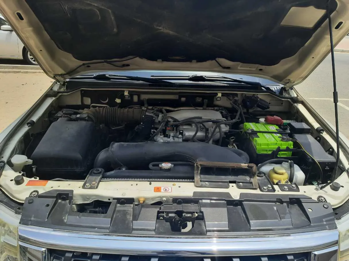 Car image 19