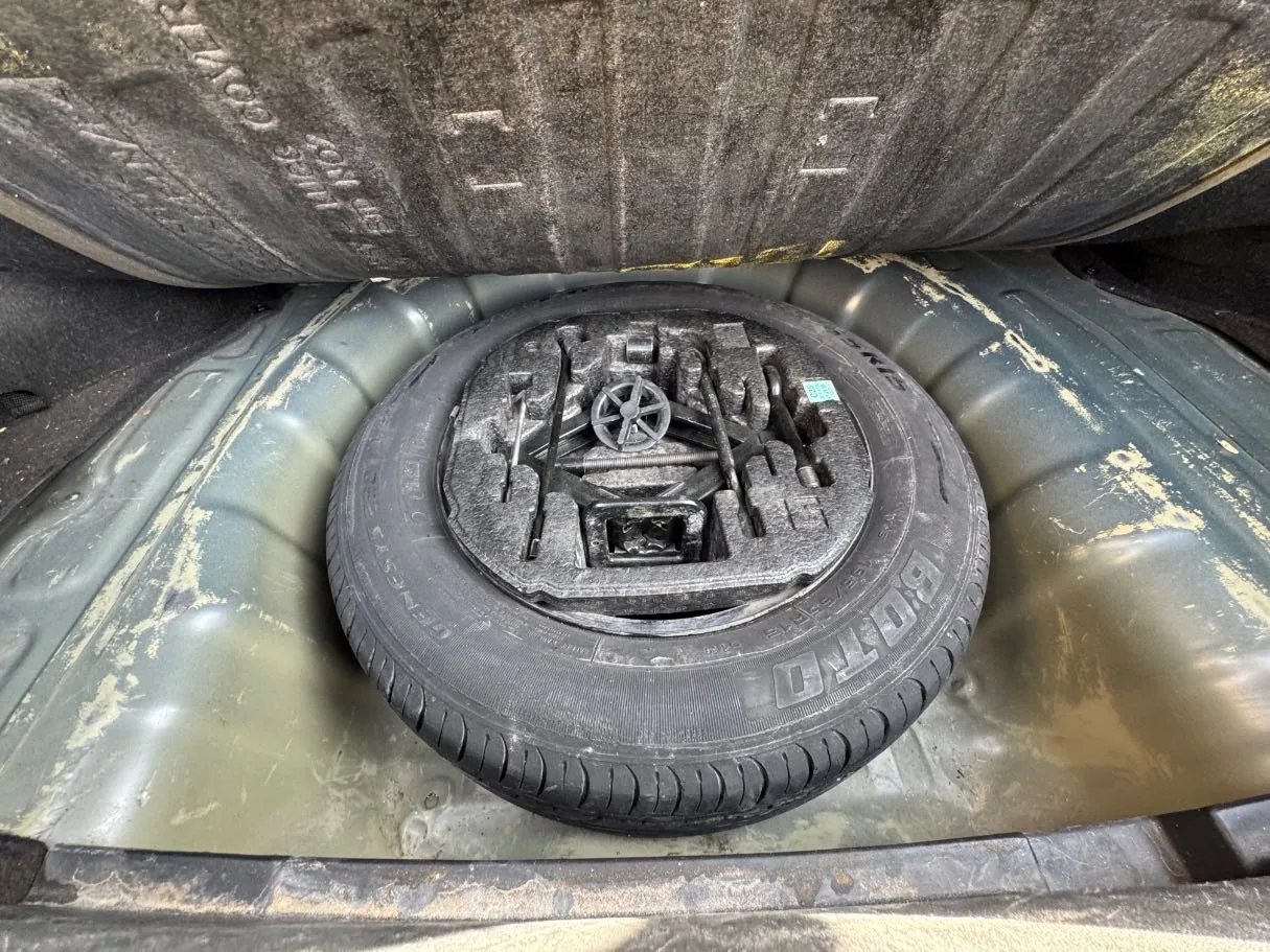 Car image 22