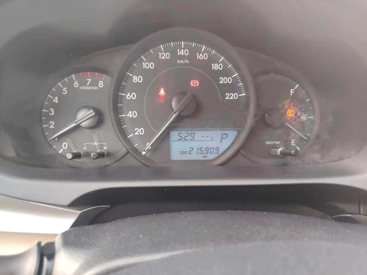 Car image 24