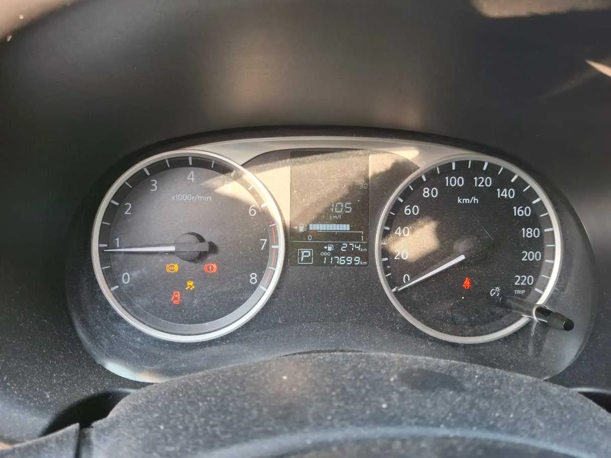 Car image 18