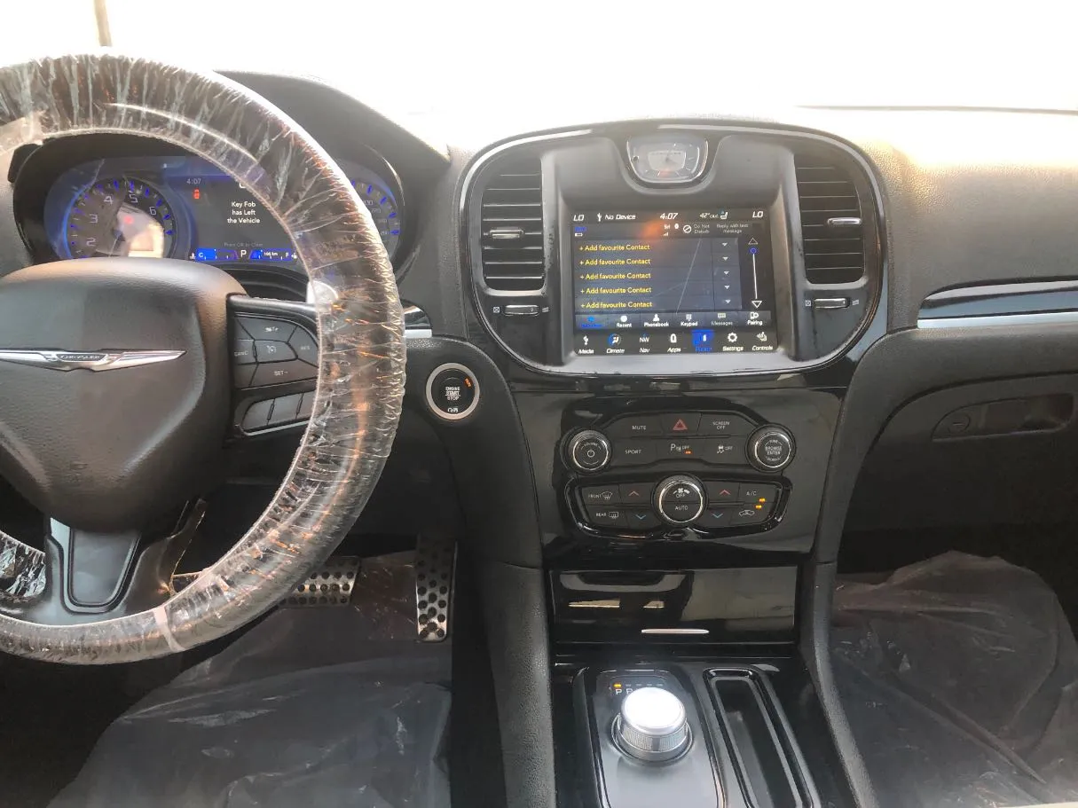 Car image 16