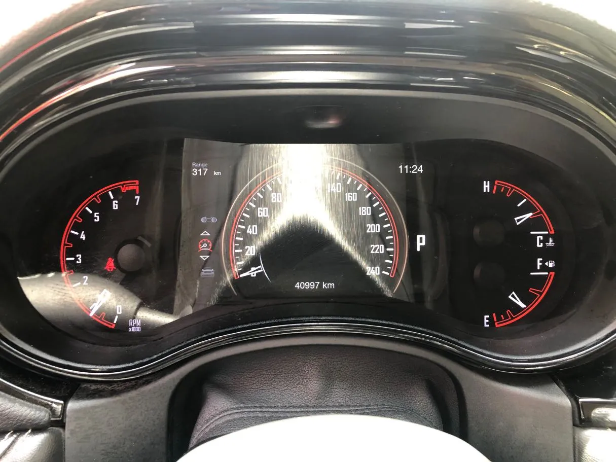 Car image 17
