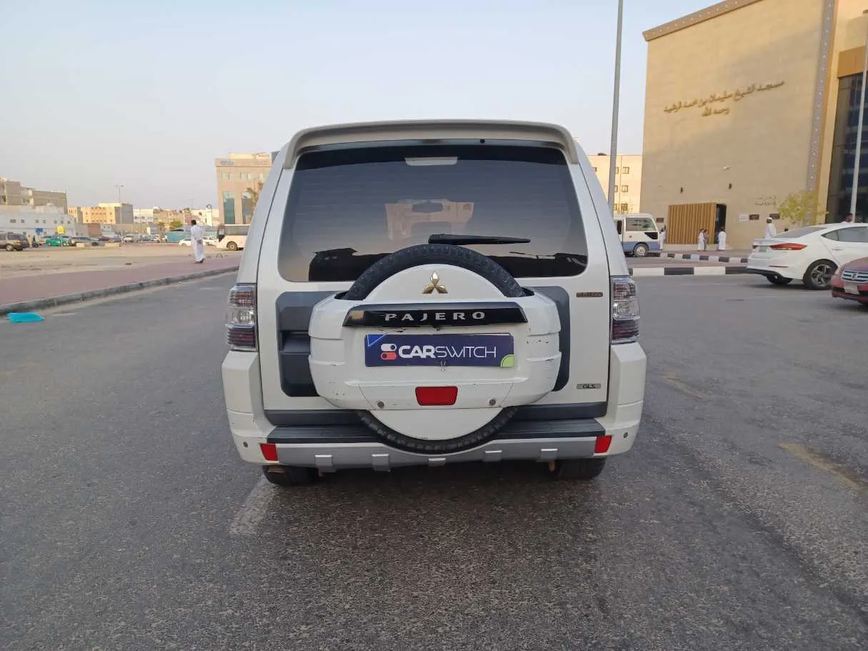 Car image 6