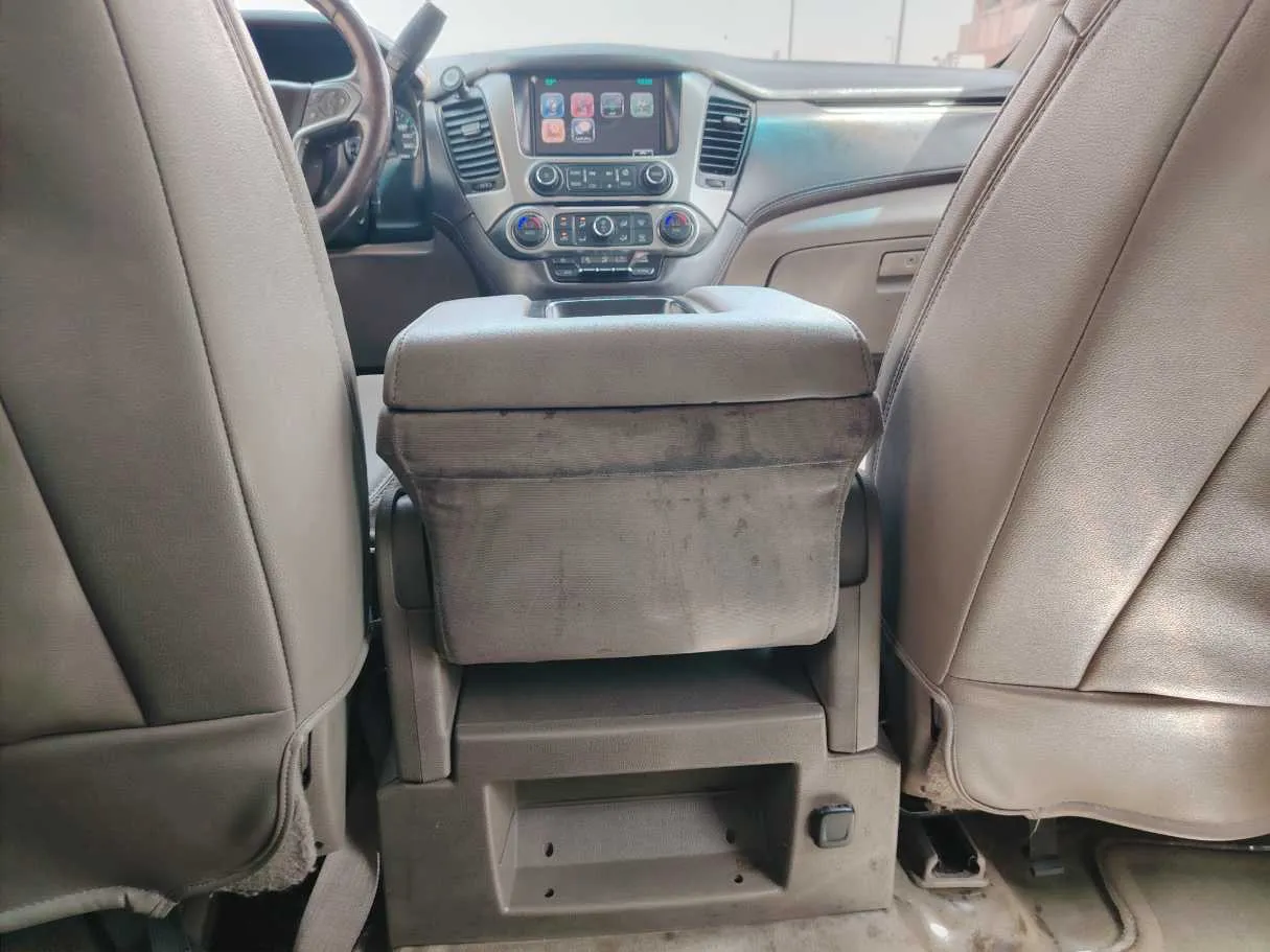 Car image 25