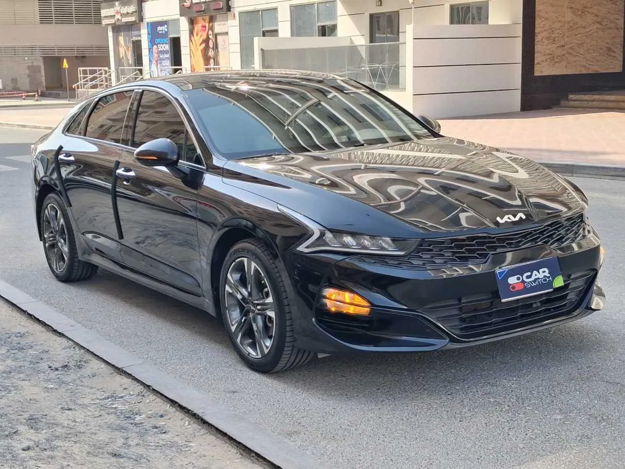 Car image 4
