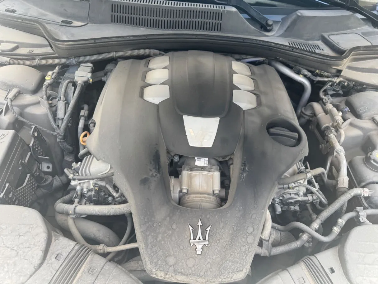 Car image 24