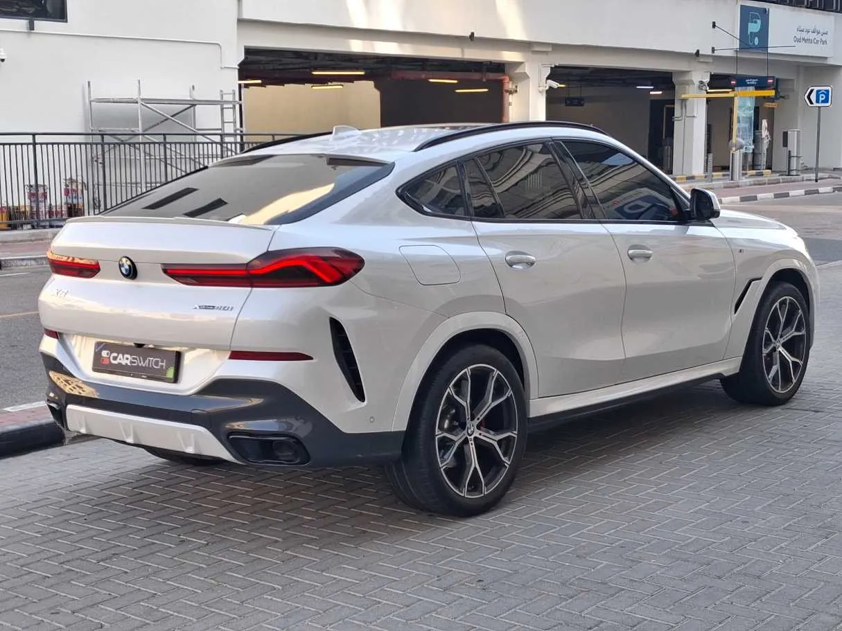 Car image 7