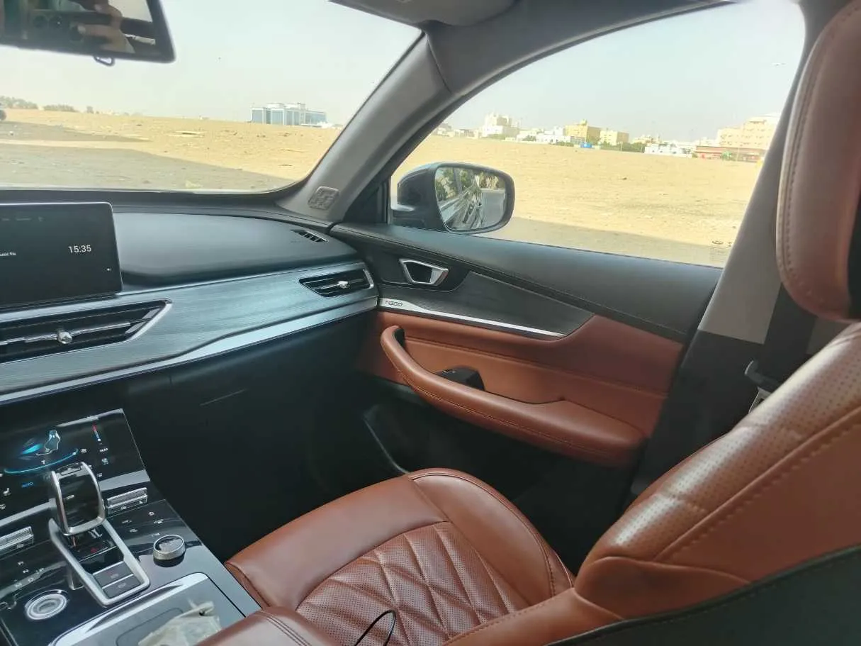 Car image 35