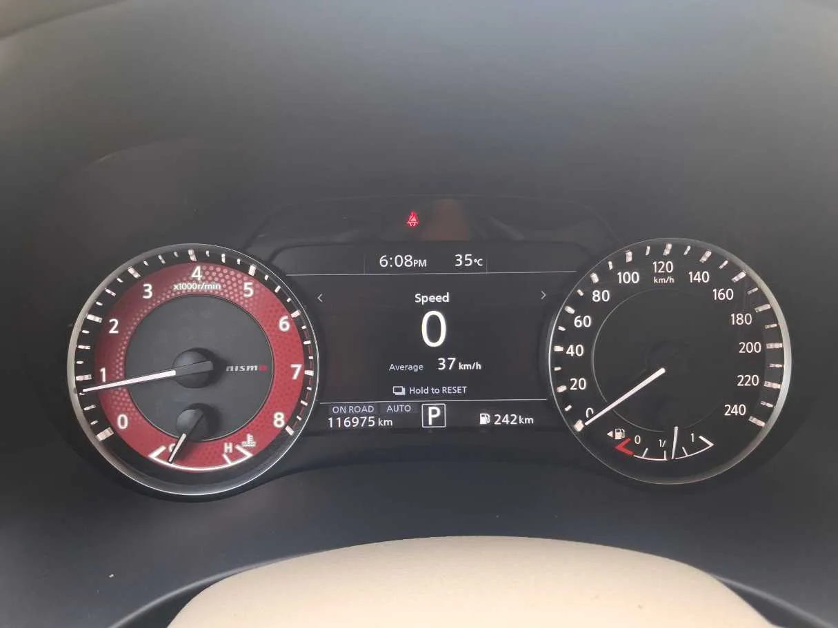 Car image 18