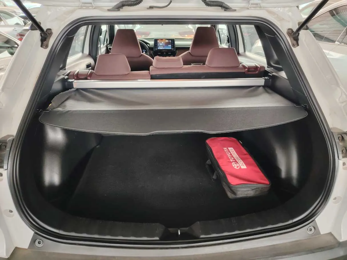 Car image 29