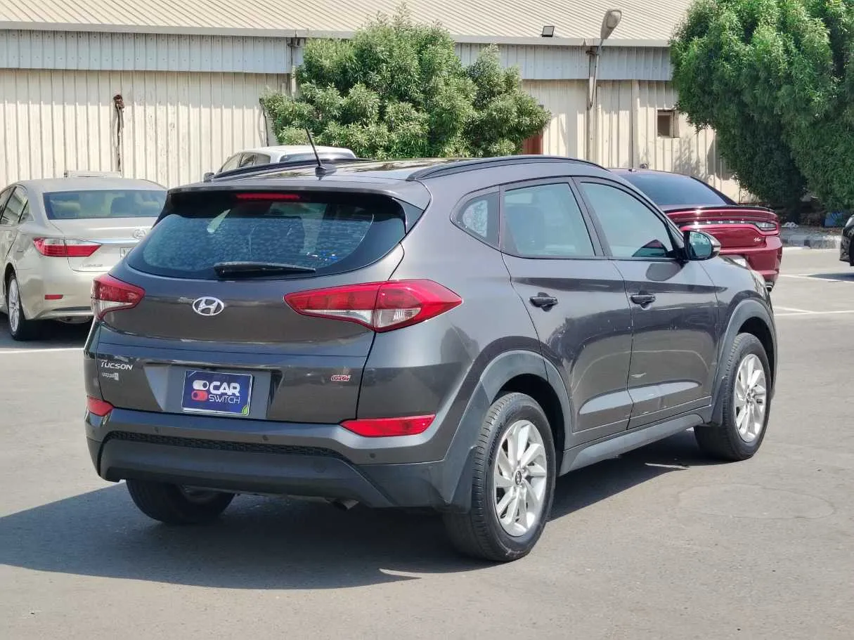 Car image 5
