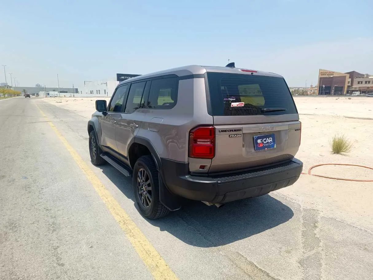 Car image 7