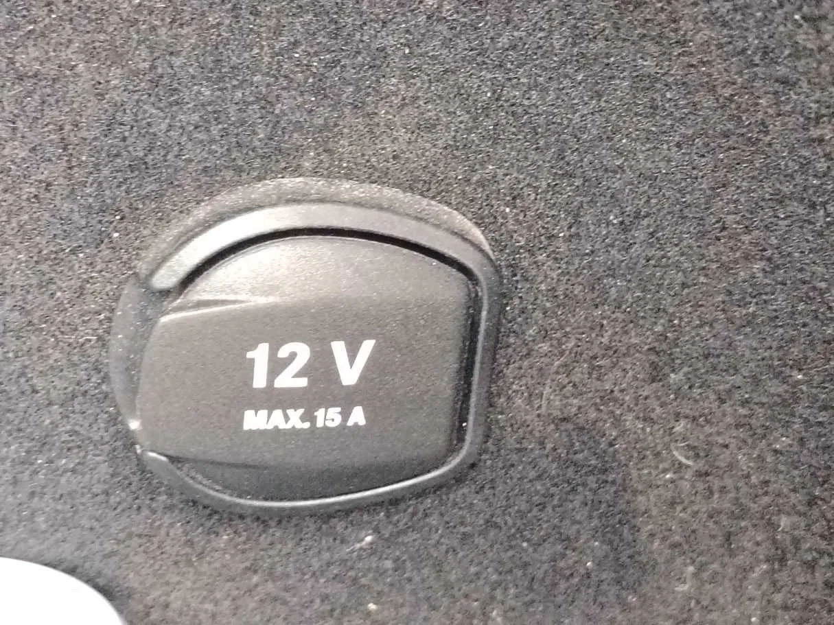 Car image 38