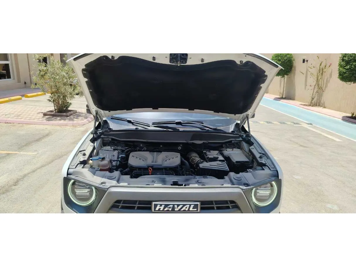 Car image 32