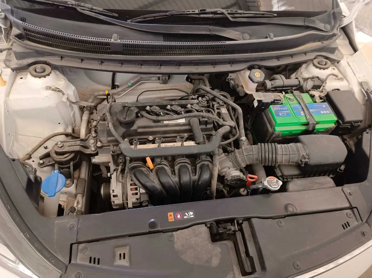 Car image 23
