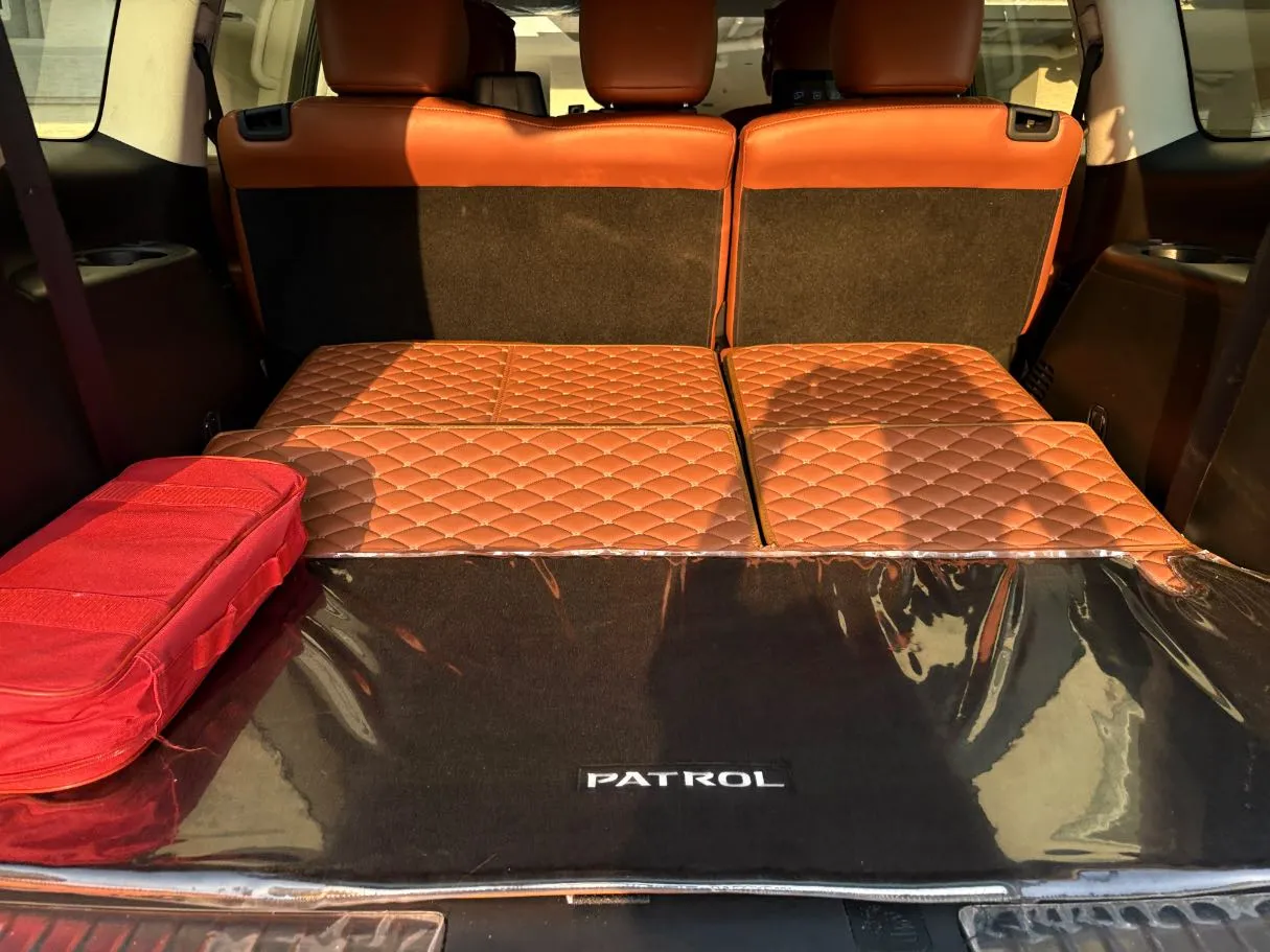 Car image 24