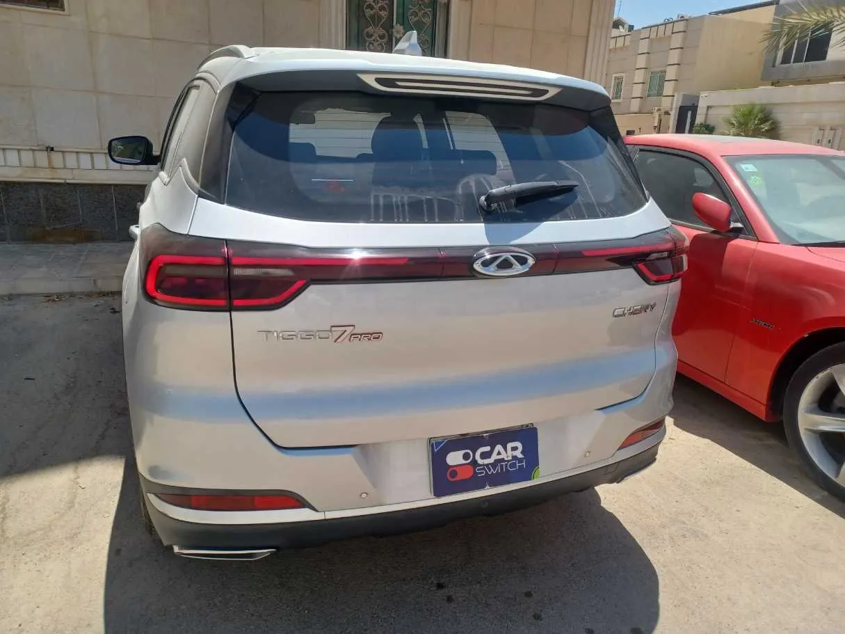 Car image 7