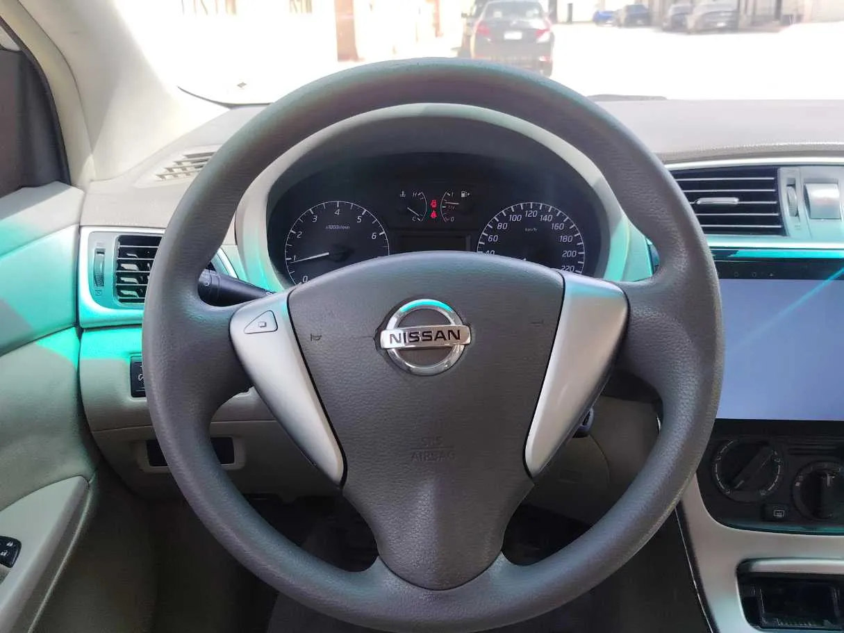 Car image 20