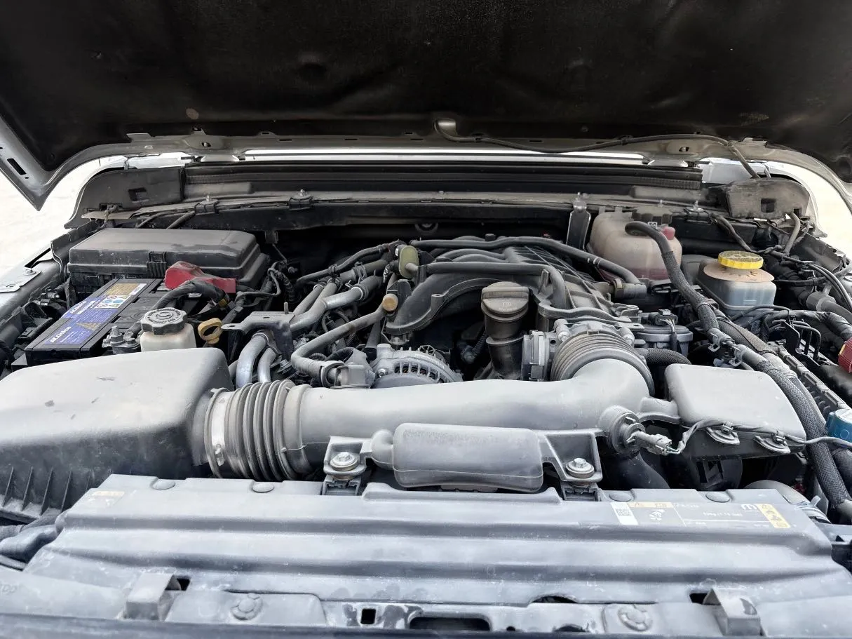 Car image 25