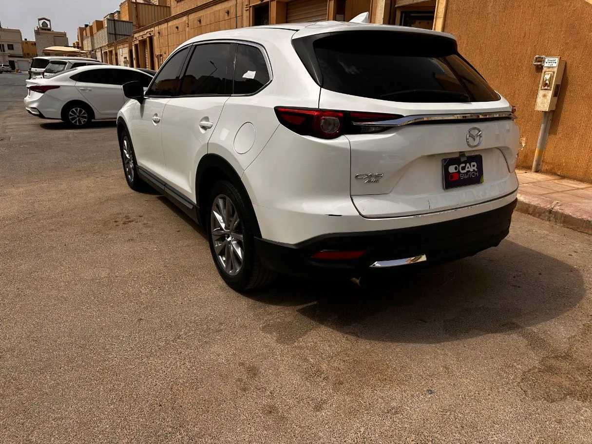 Car image 7
