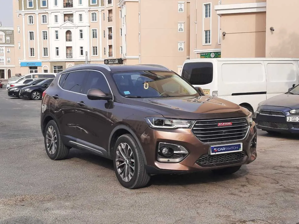 Car image 3
