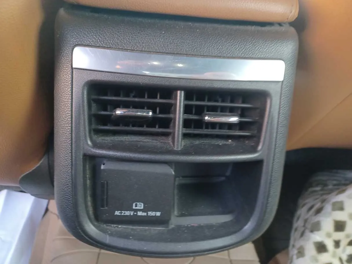 Car image 22