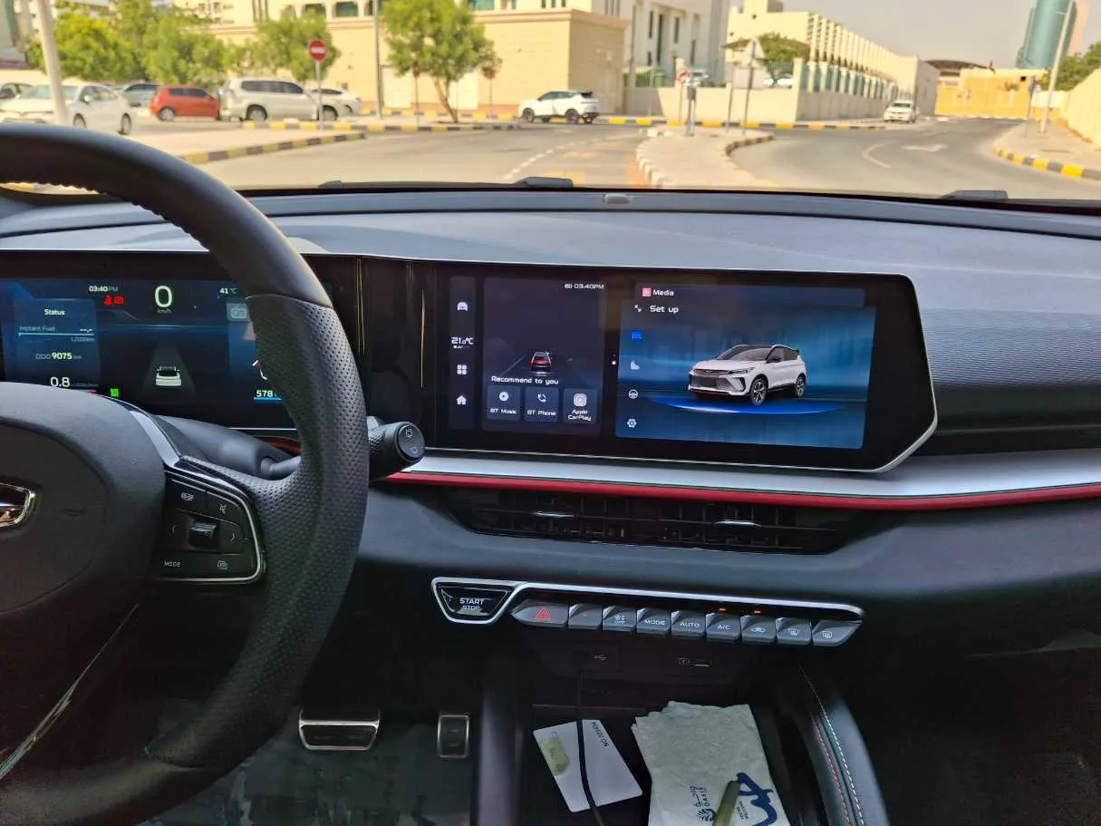 Car image 15