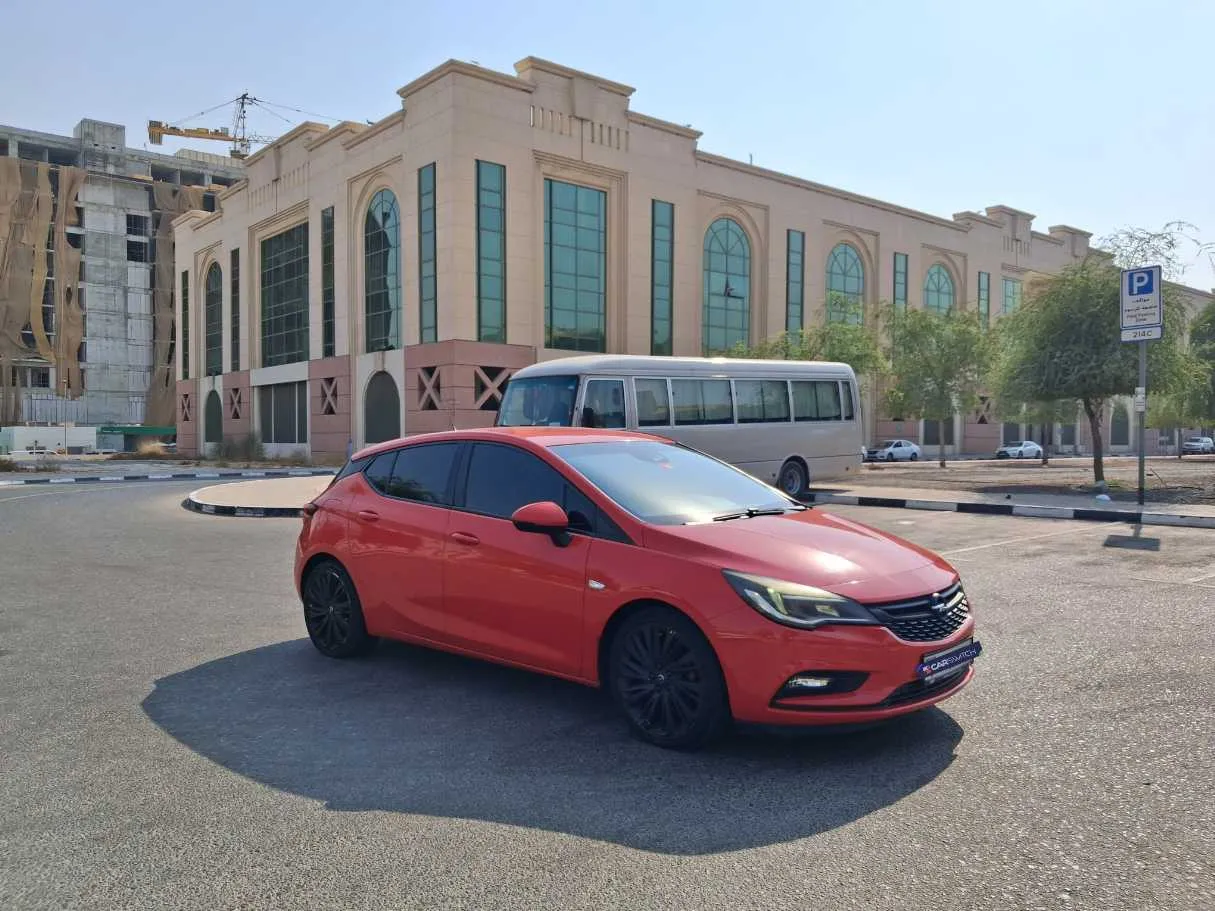 Car image 3