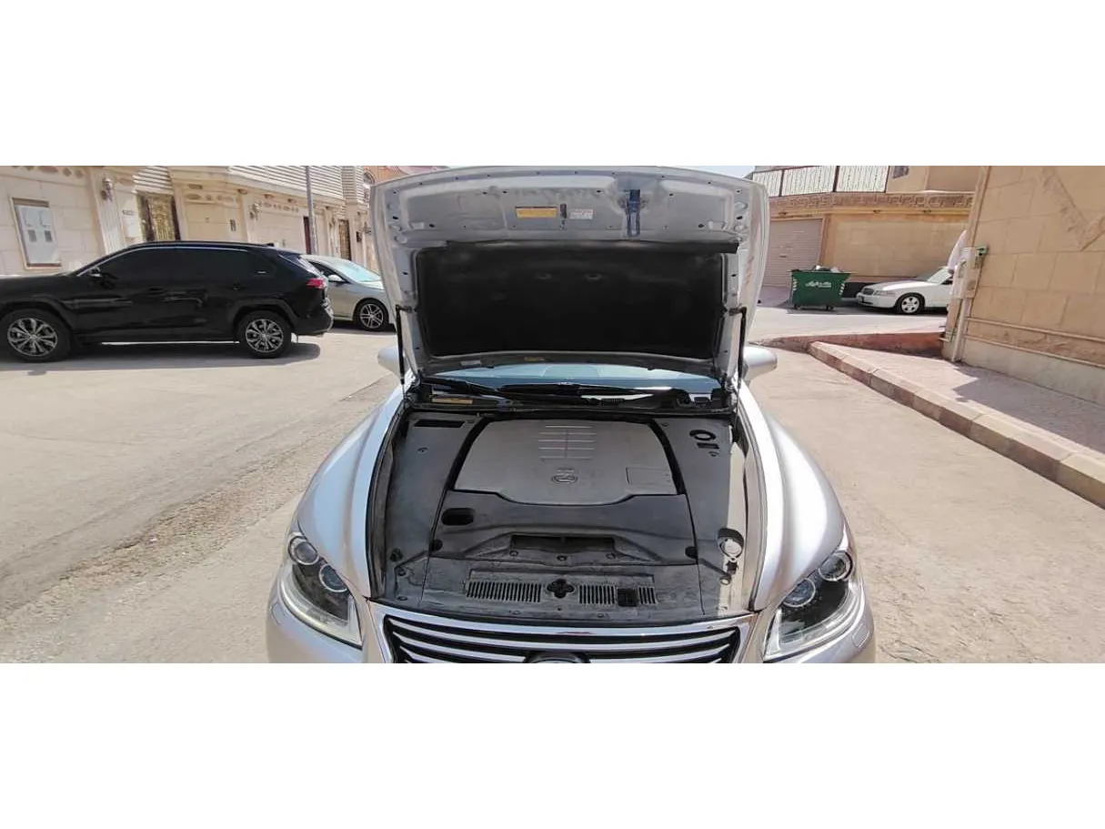 Car image 33