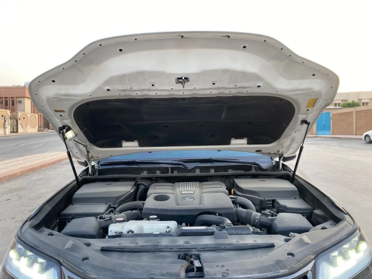Car image 31