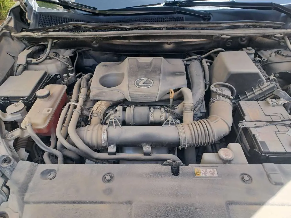 Car image 22