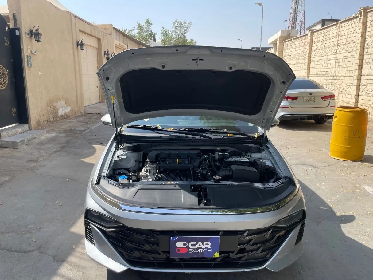 Car image 24