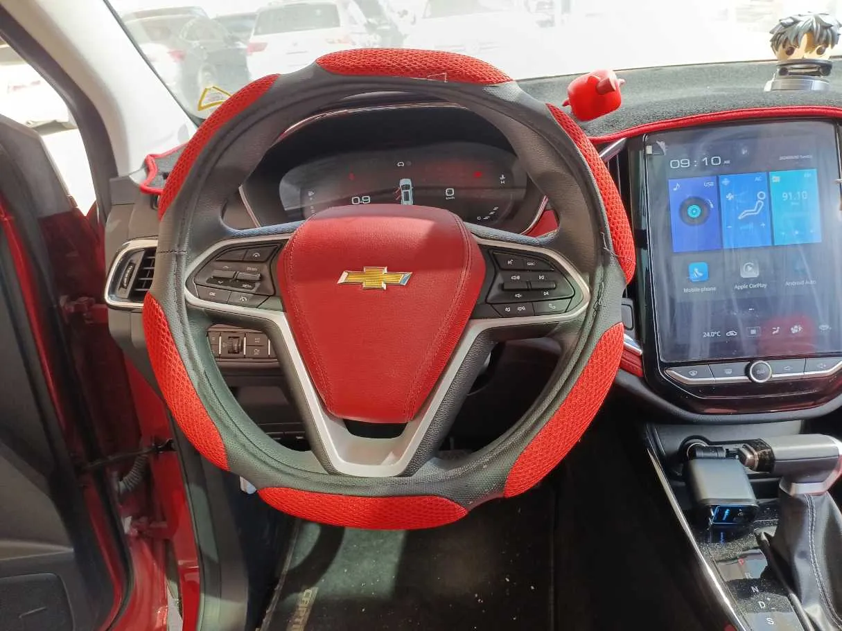 Car image 18