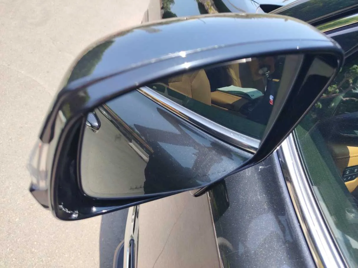 Car image 40