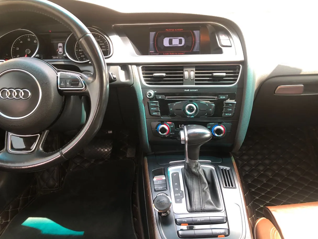 Car image 16