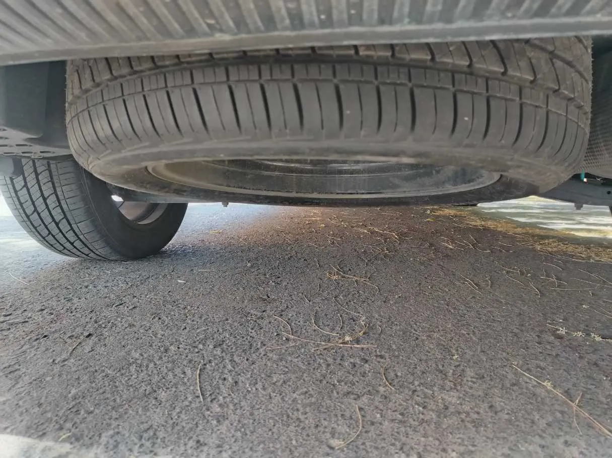 Car image 38