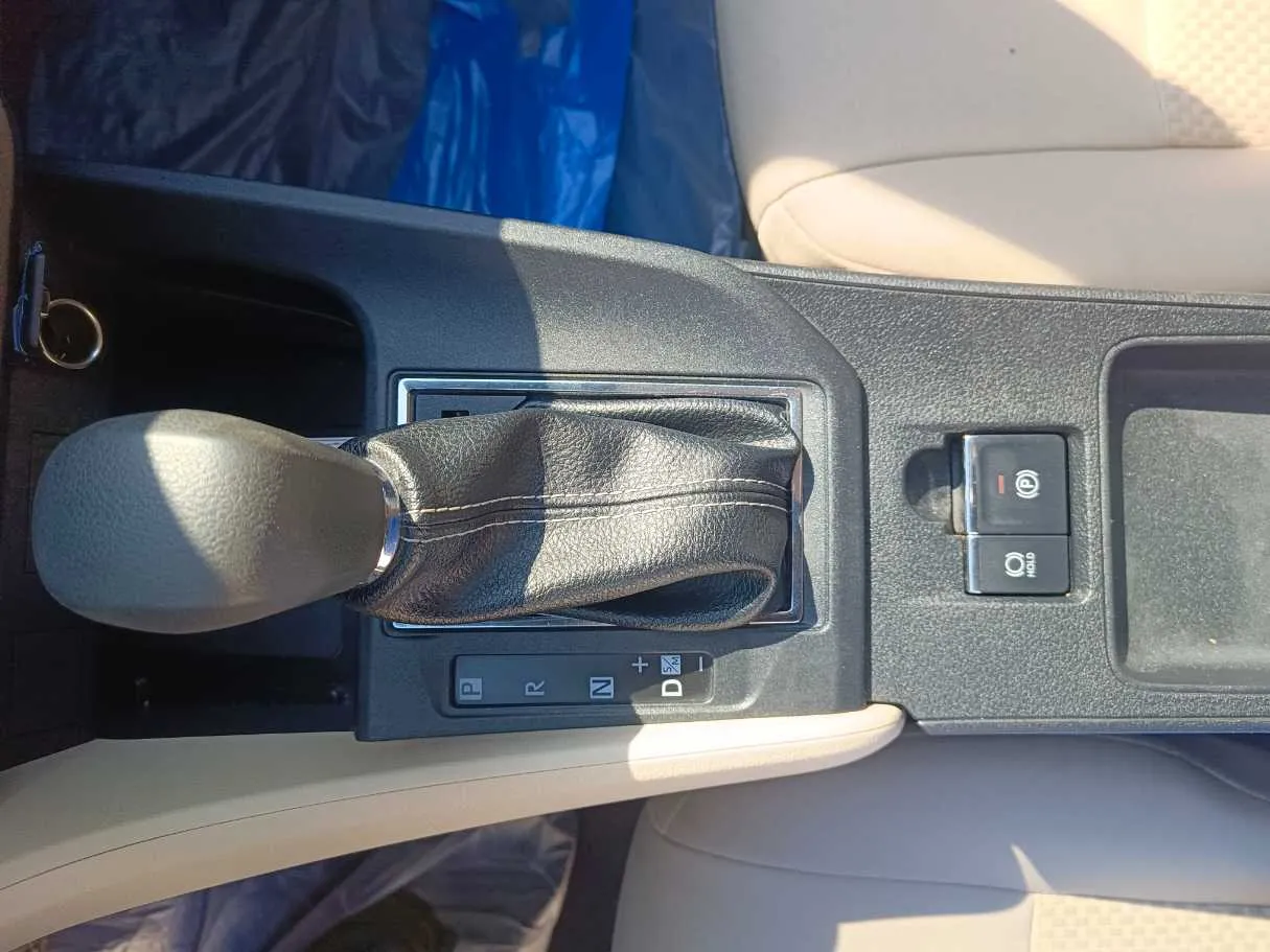 Car image 22