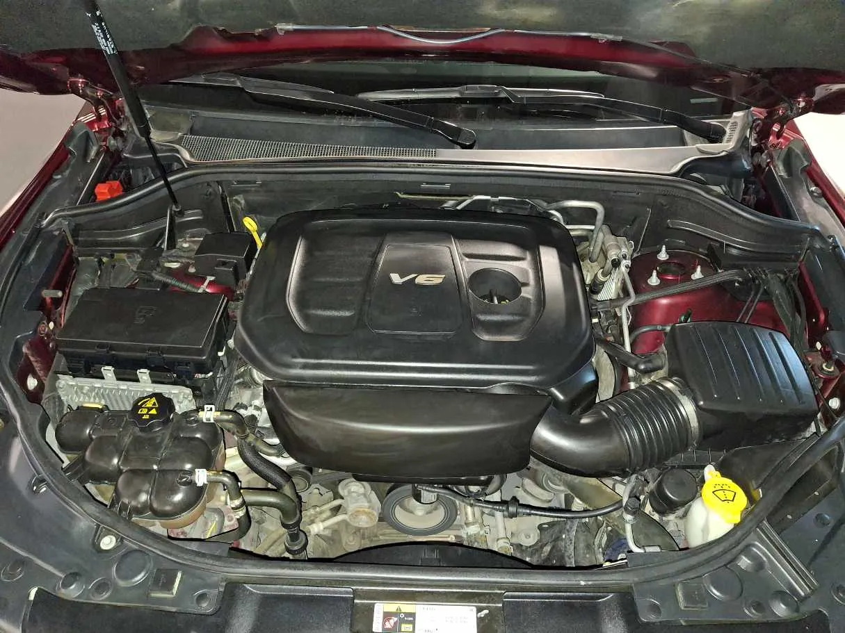 Car image 20