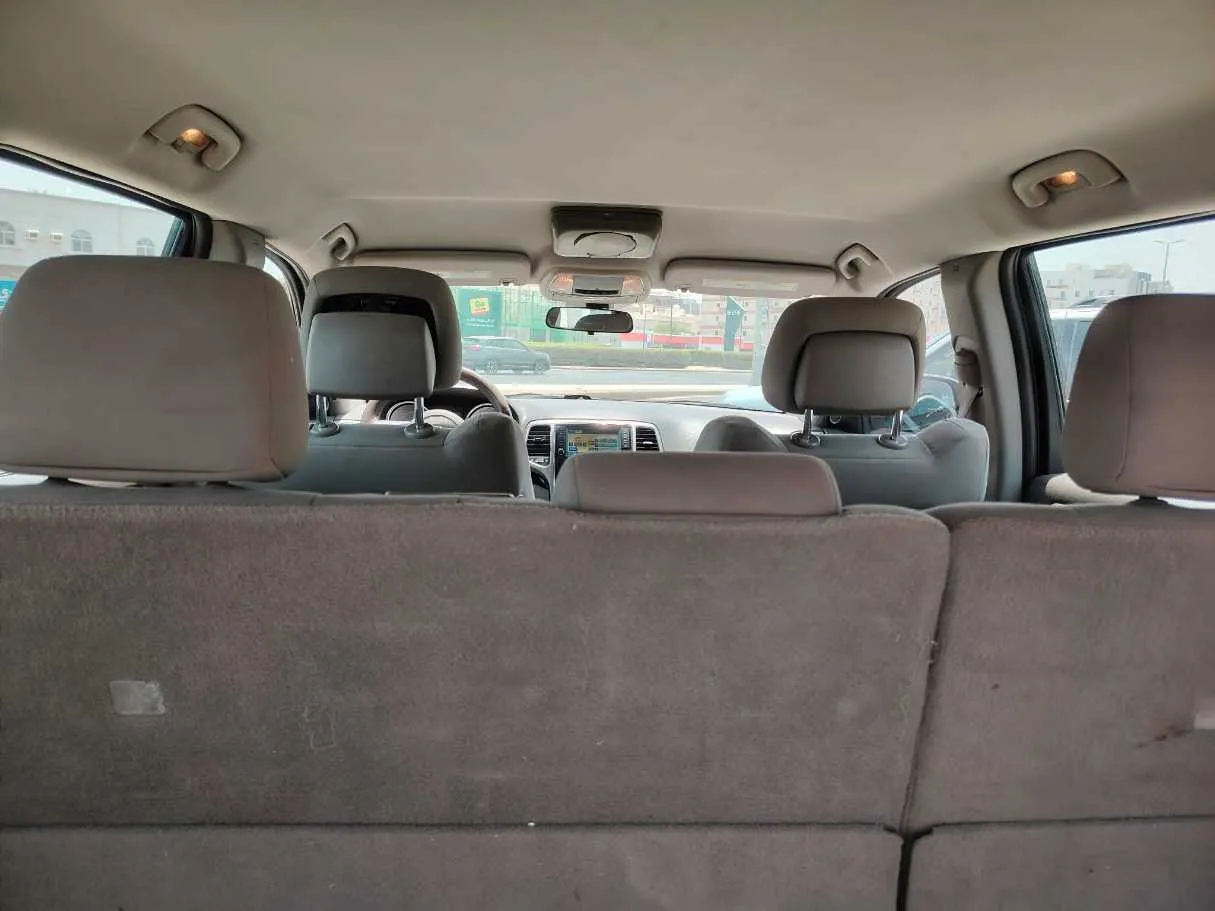 Car image 29