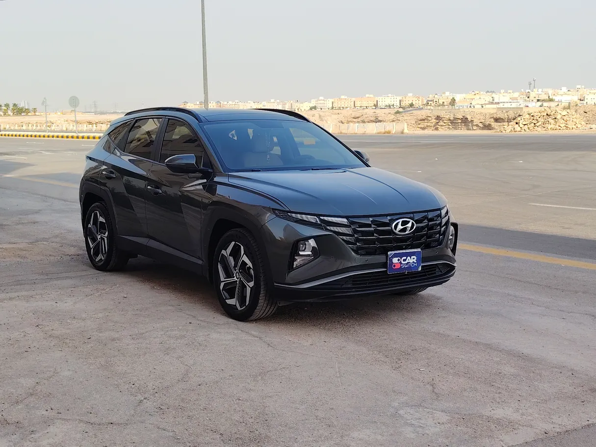 Car image 3