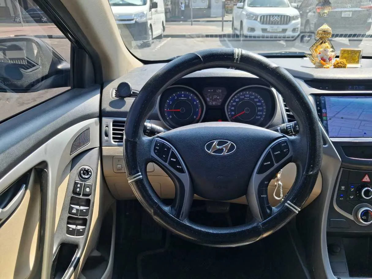 Car image 19