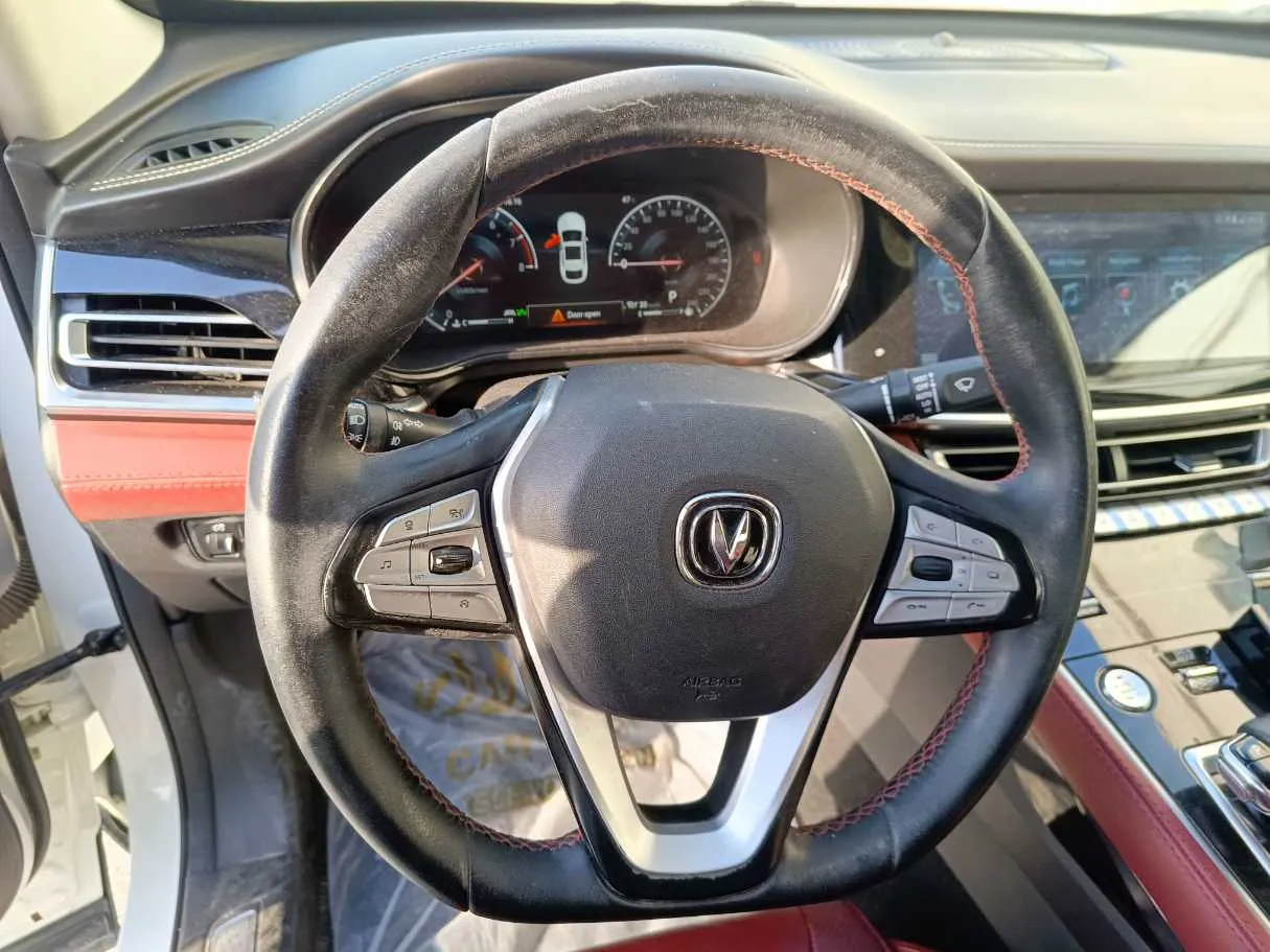 Car image 25