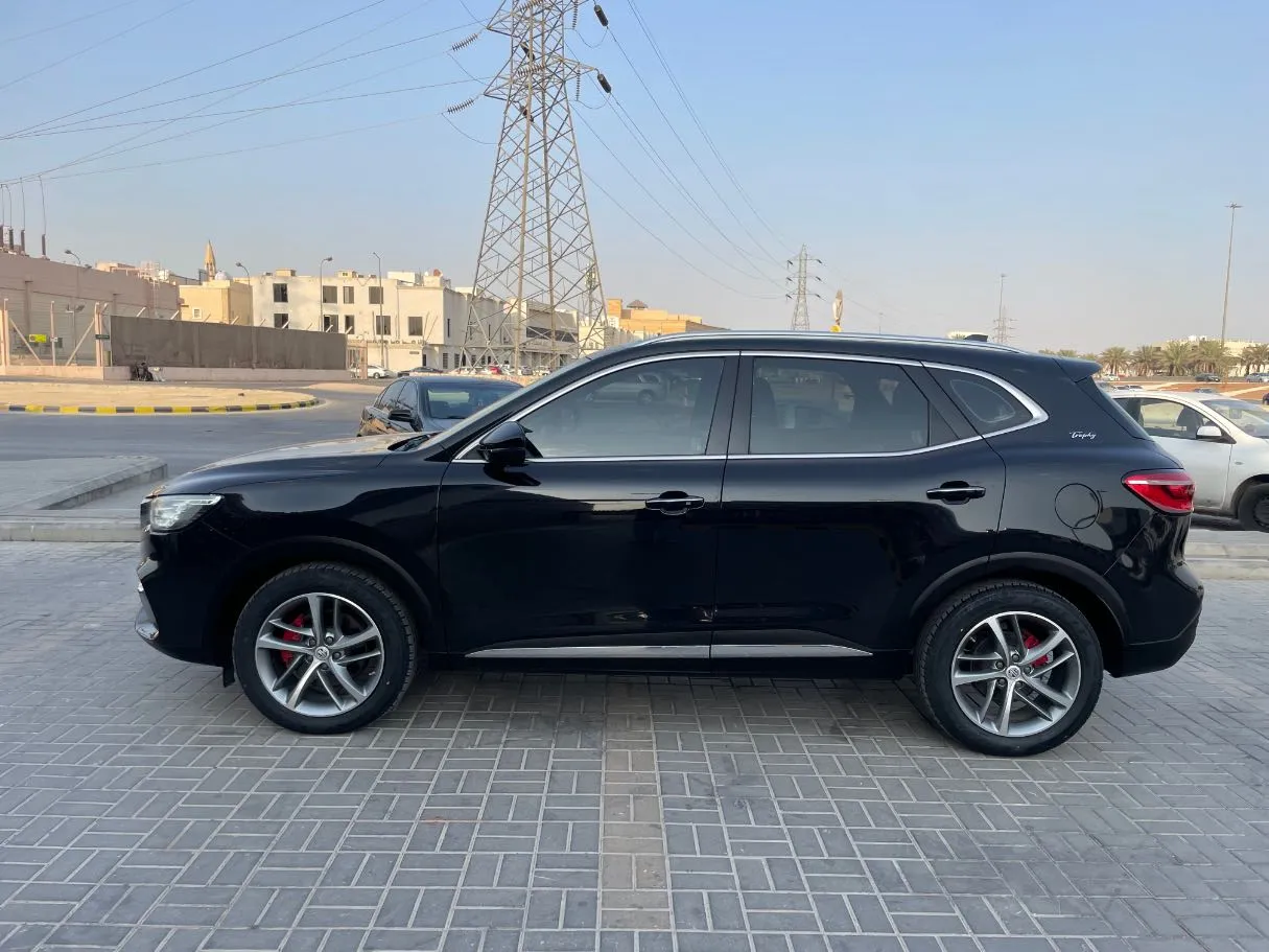 Car image 8