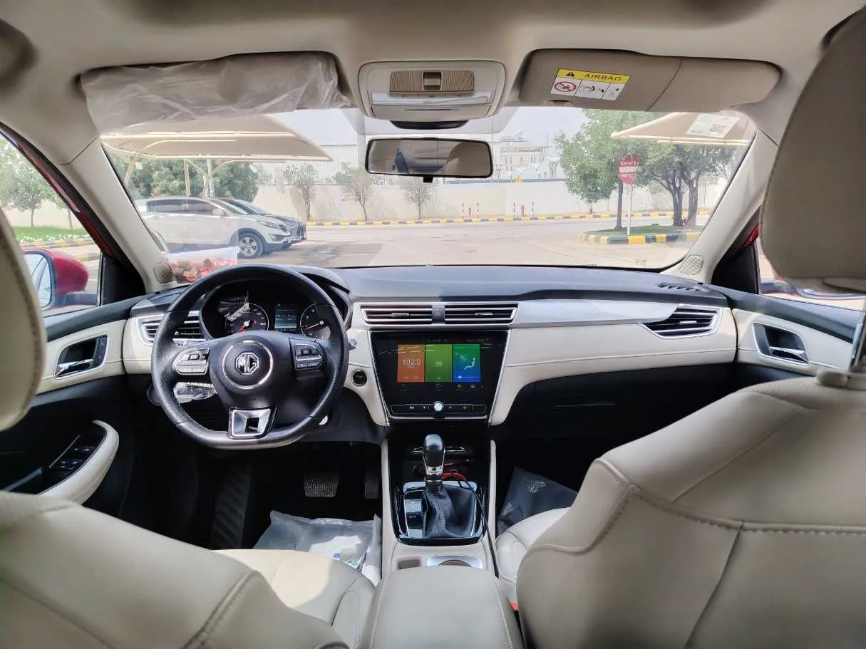 Car image 16