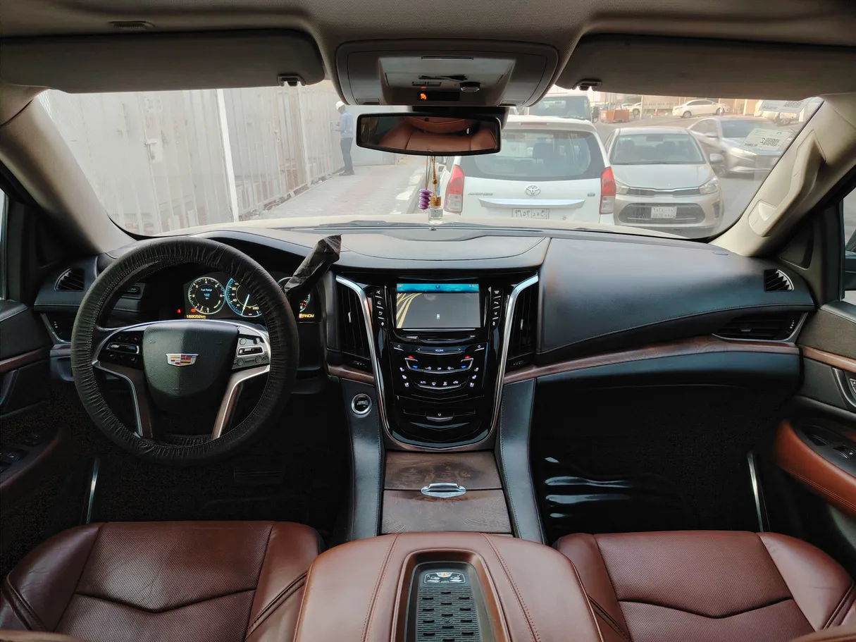Car image 20