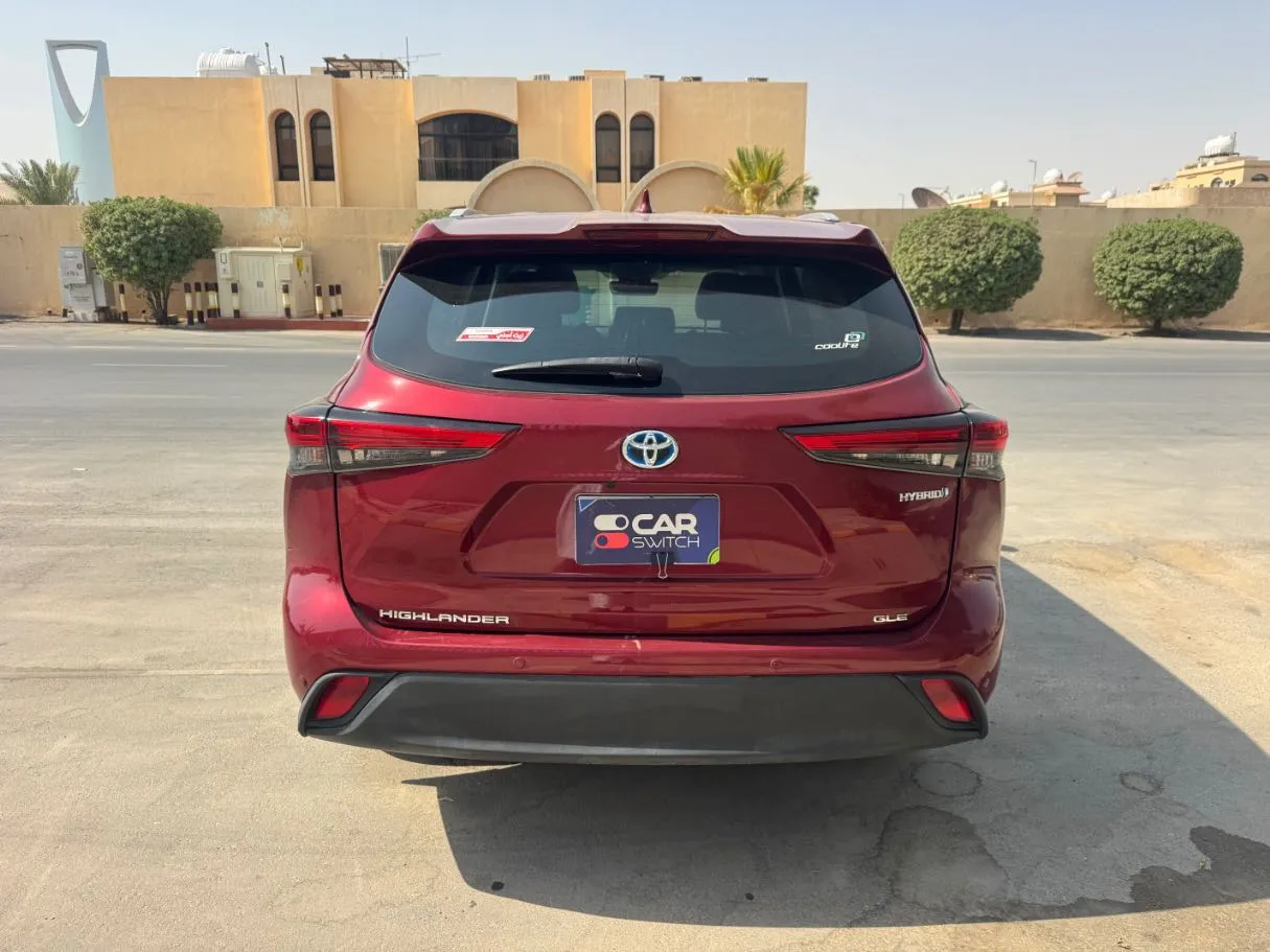 Car image 6